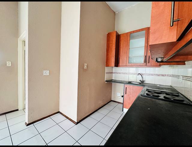 2 BEDROOM TOWNHOUSE FOR SALE IN RIDGEWAY